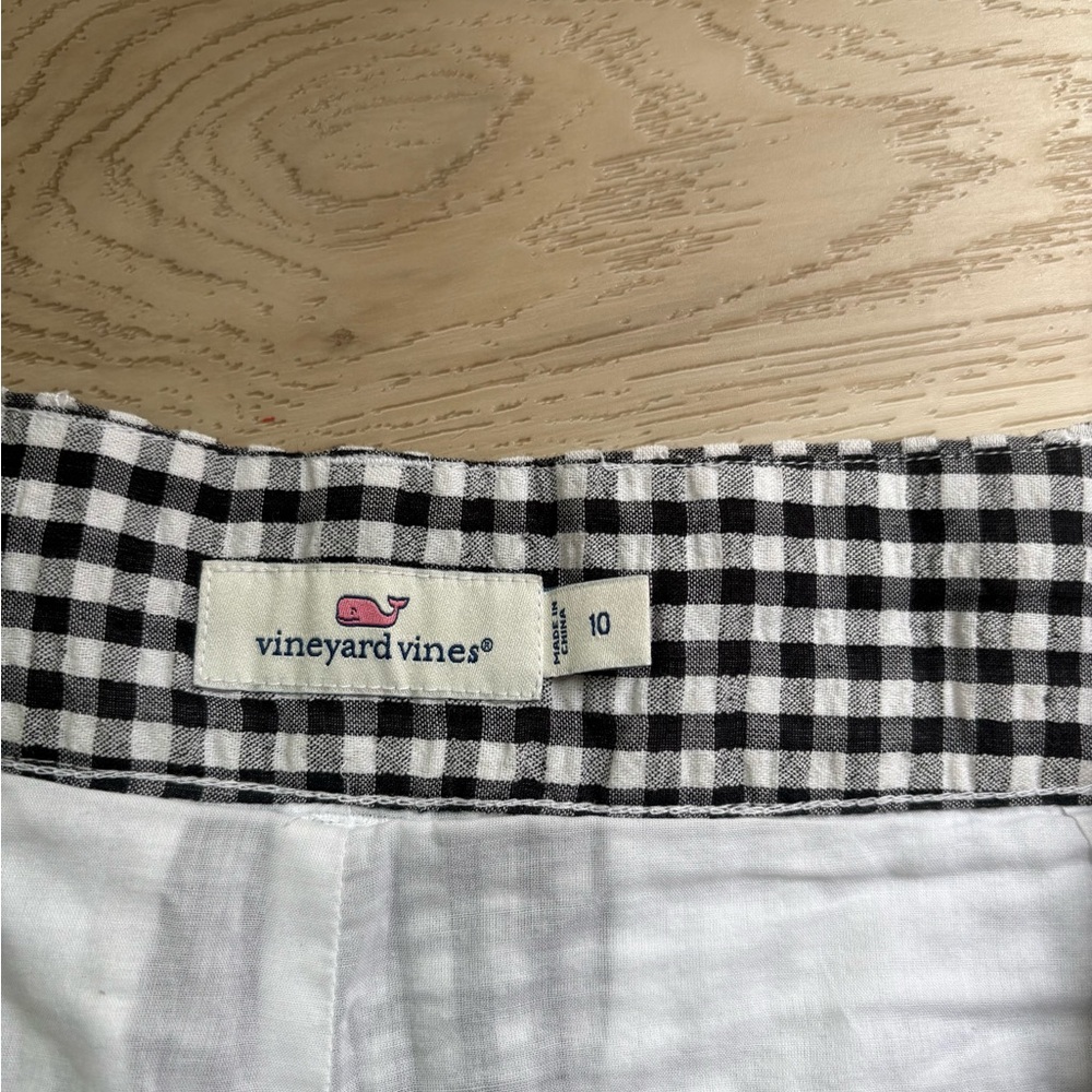 Vineyard Vines Black & White Gingham Waistband Shorts - Classic Preppy Style